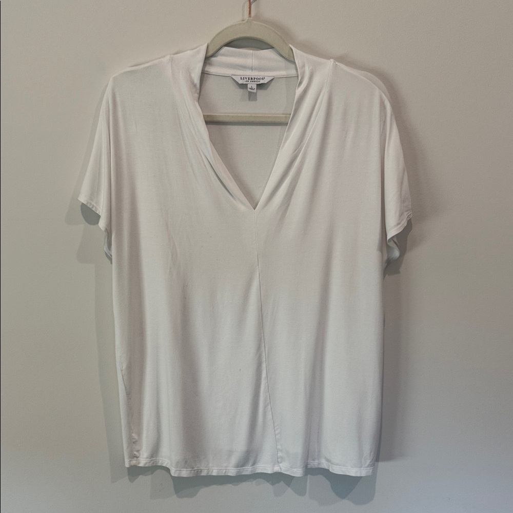 Liverpool Women’s short sleeve v-neck shirt. Size large